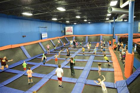 Sky zone columbia - Jan 12, 2024 · Sky Zone HAGERSTOWN is an indoor trampoline park who is located in HAGERSTOWN Maryland. If you want to have a fun time this is an ideal place to come with friends and family. Address: 12114 Insurance WayHagerstown, MD 21740. Phone number: (301) 420-5867. Number of locations in Maryland: 9. 